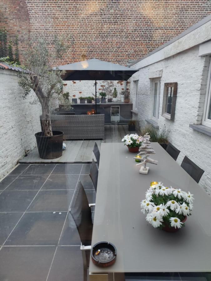 B&B Leopold & Appartementen Синт-Тройден Екстериор снимка
