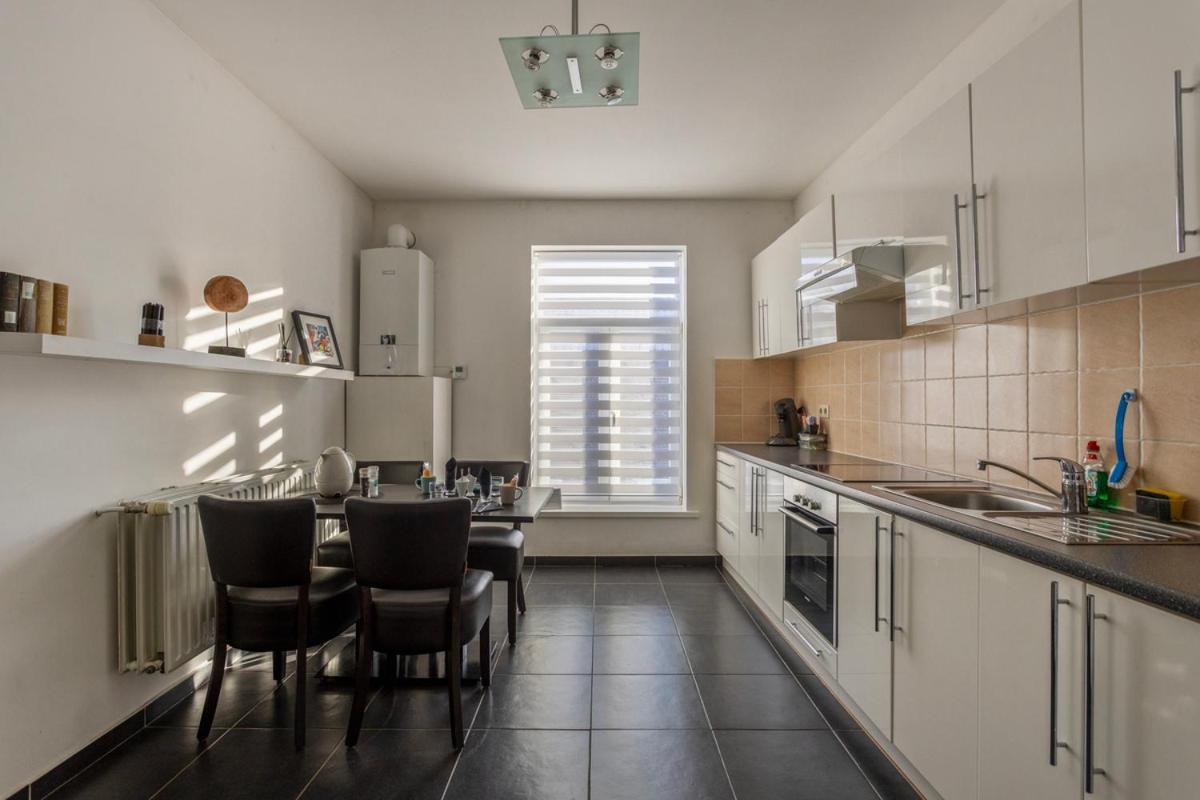 B&B Leopold & Appartementen Синт-Тройден Екстериор снимка