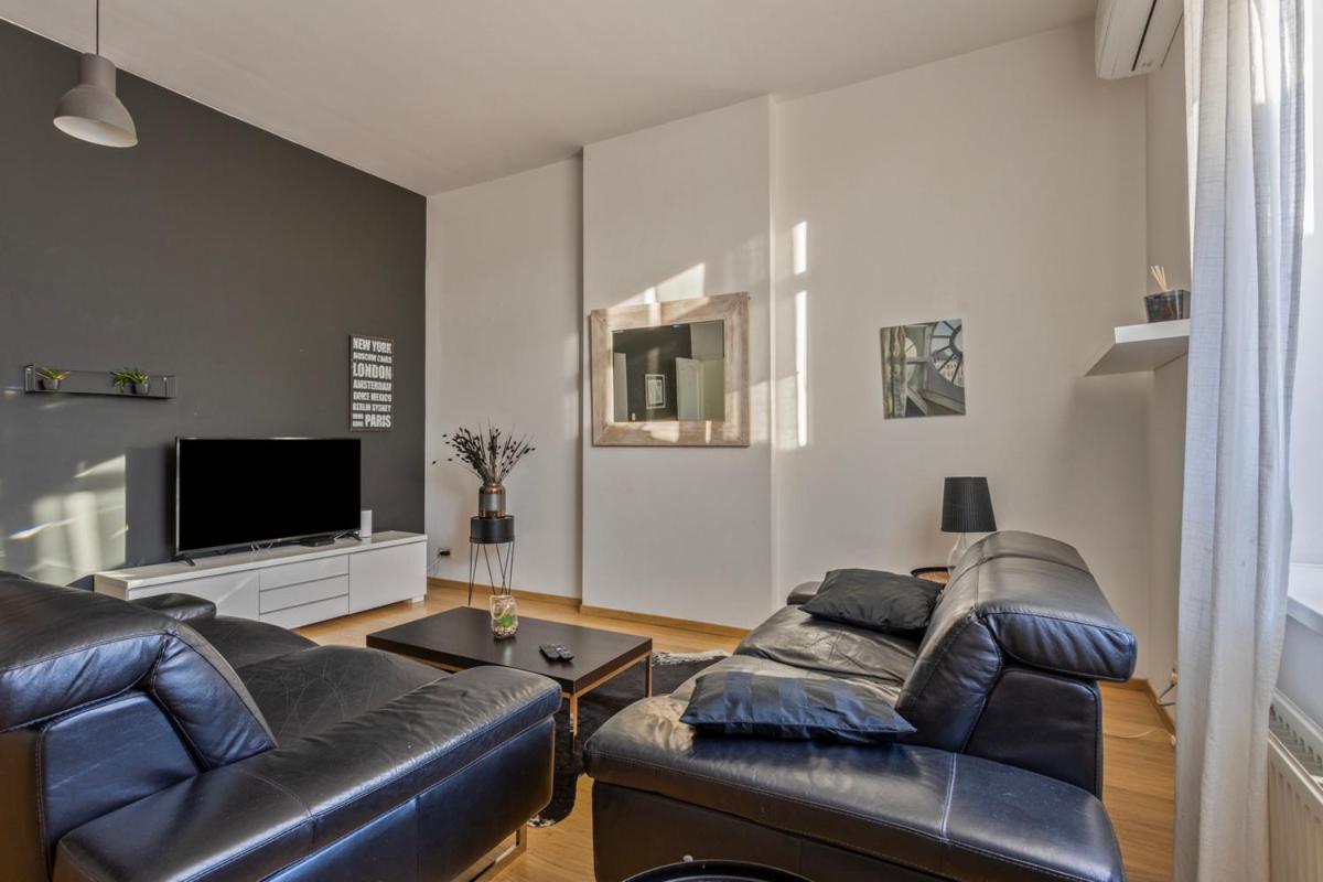 B&B Leopold & Appartementen Синт-Тройден Екстериор снимка